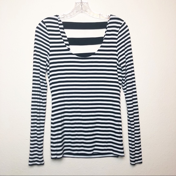 Vince Camuto Tops - 🔥5 for 30 Vince Camuto Striped Long Sleeve Top